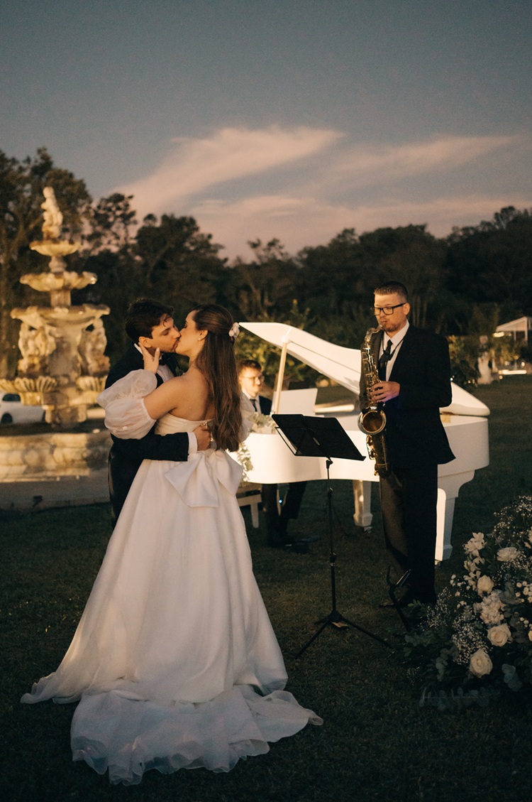 Músicos tocando em evento